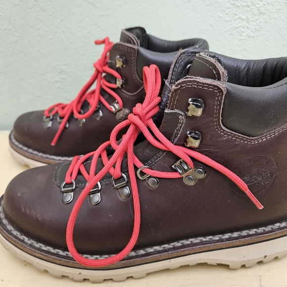 Diemme Roccia Vet Brown Leather Hiking Boots with Red Laces - Picture 3 of 10